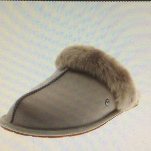 UGG Scuffette II Gray Slippers Size 7